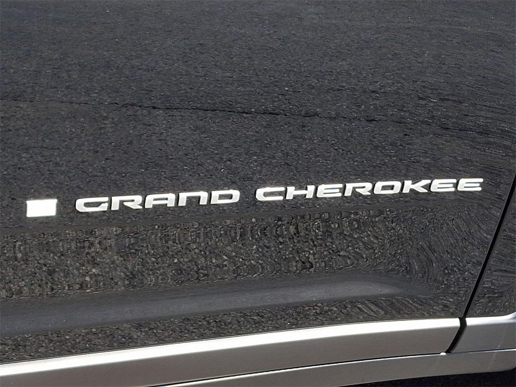 new 2025 Jeep Grand Cherokee car, priced at $38,469