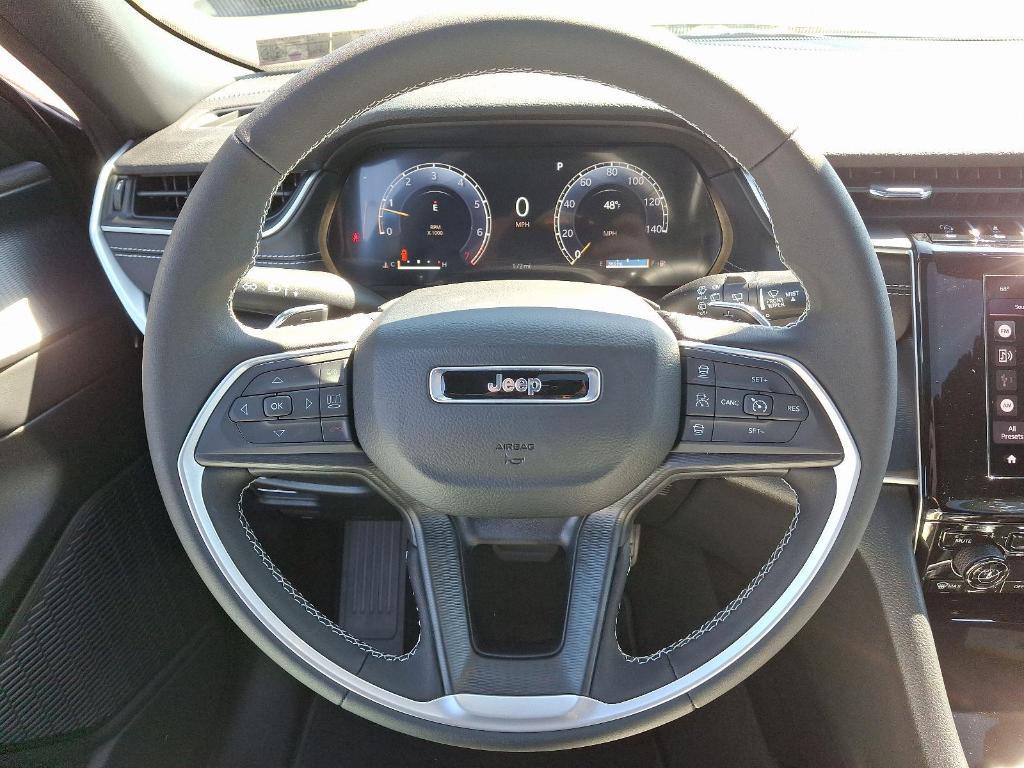 new 2025 Jeep Grand Cherokee car, priced at $35,209