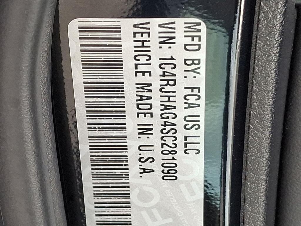 new 2025 Jeep Grand Cherokee car, priced at $35,209