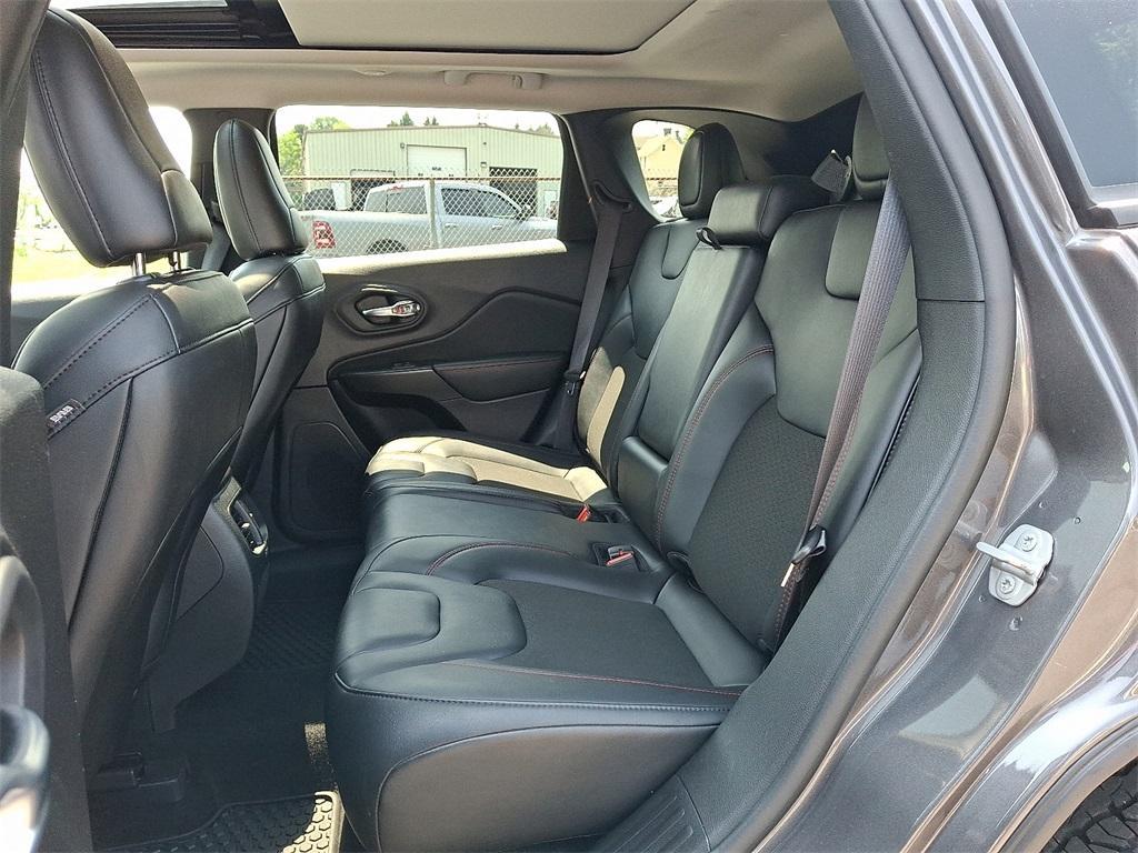 used 2022 Jeep Cherokee car, priced at $24,995
