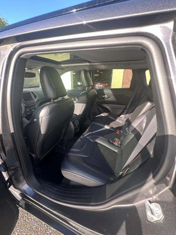 used 2022 Jeep Cherokee car