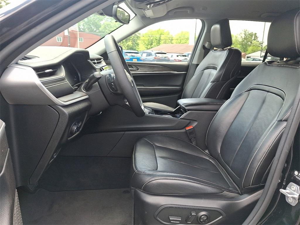 used 2023 Jeep Grand Cherokee car, priced at $31,678