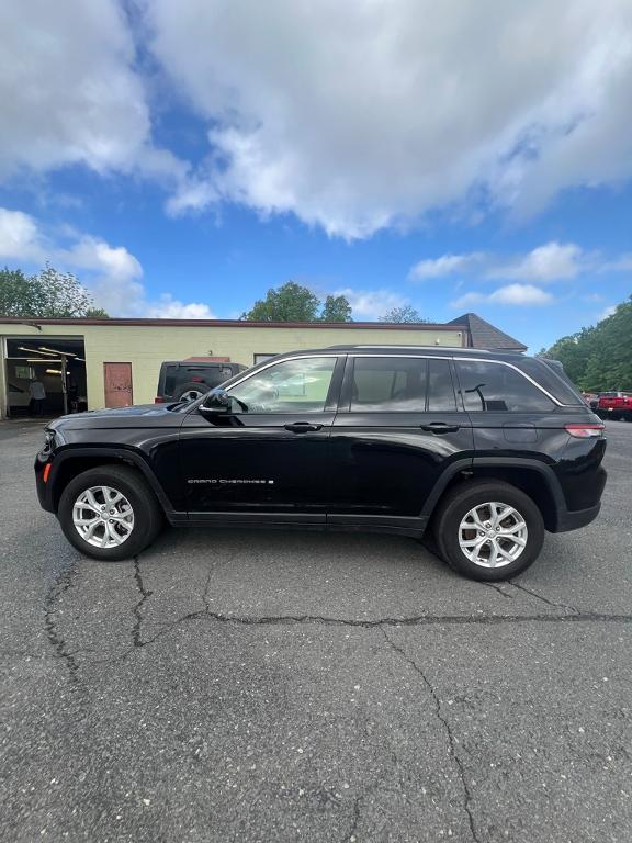 used 2023 Jeep Grand Cherokee car, priced at $31,678