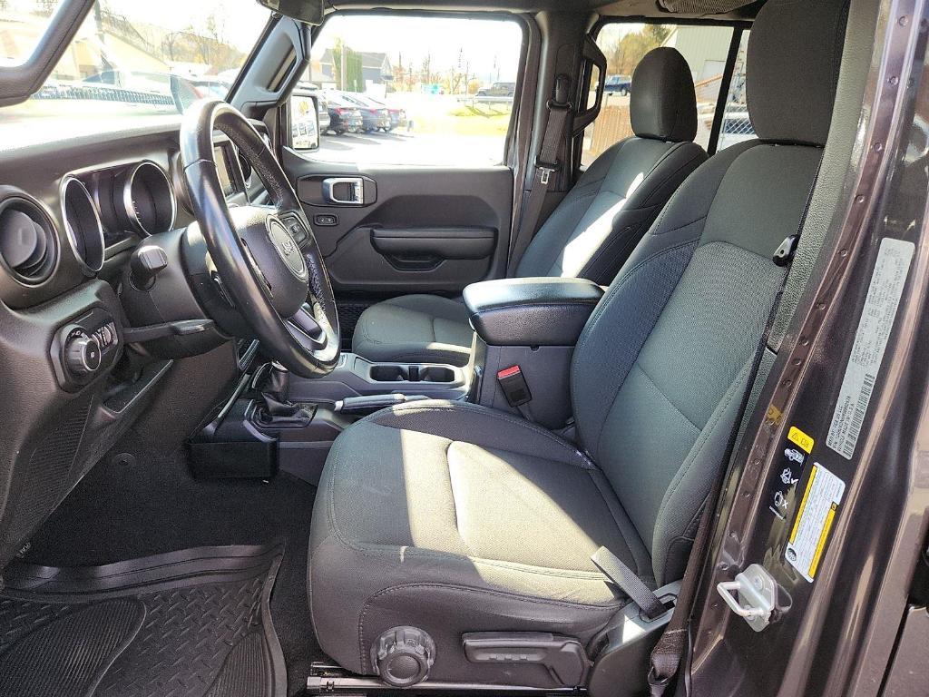 used 2021 Jeep Wrangler Unlimited car, priced at $31,250