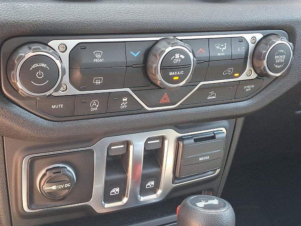 new 2025 Jeep Wrangler car, priced at $34,168