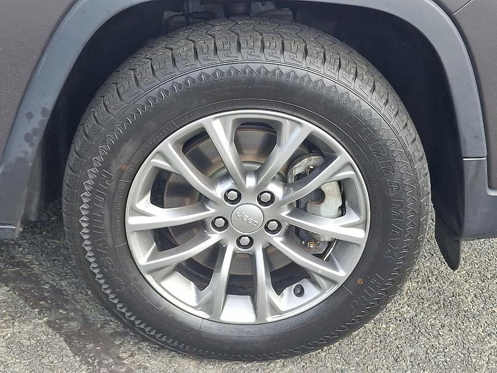 used 2022 Jeep Cherokee car, priced at $21,580