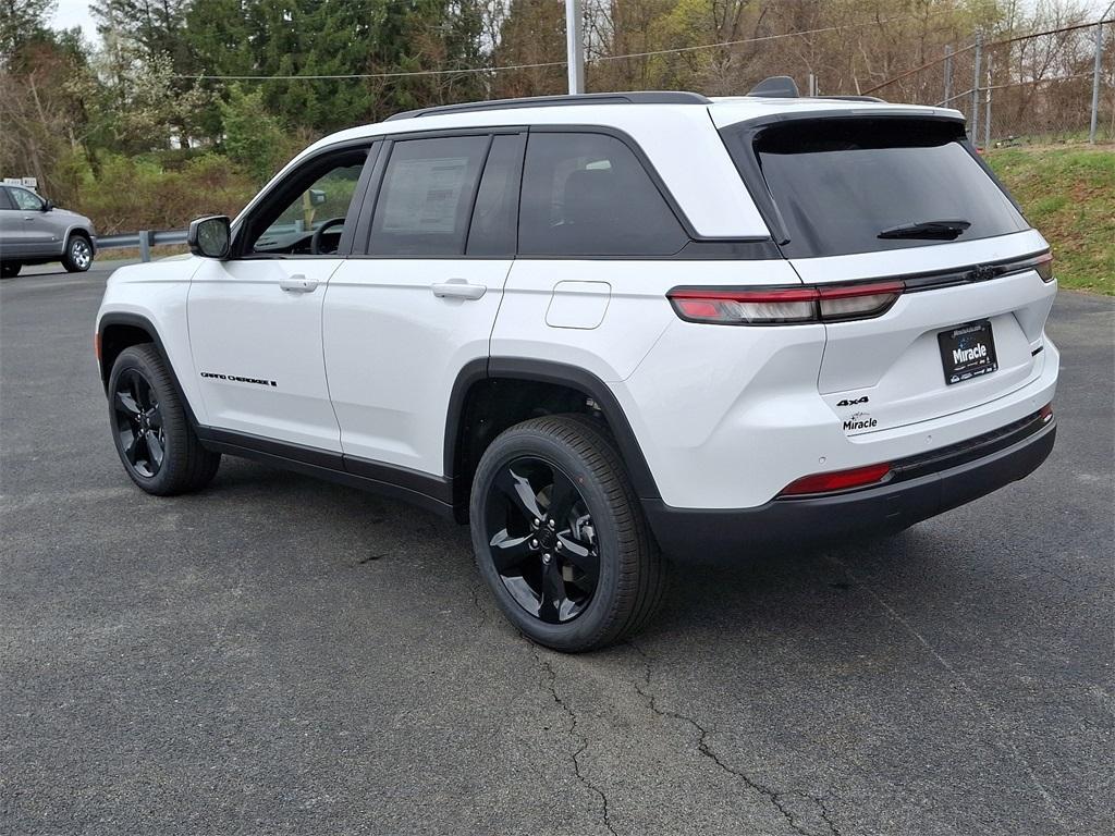 new 2025 Jeep Grand Cherokee car, priced at $49,925