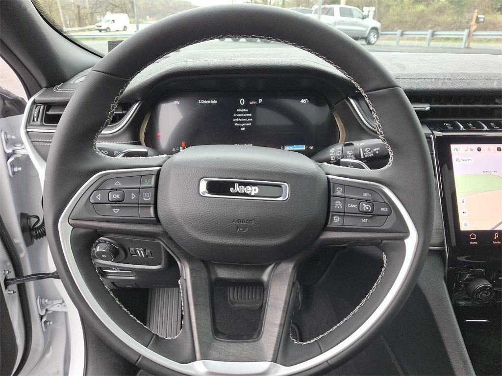 new 2025 Jeep Grand Cherokee car, priced at $49,925