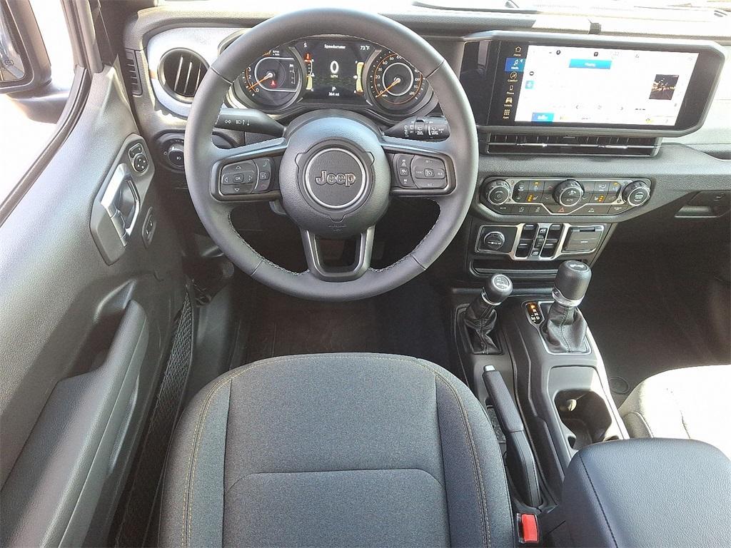 new 2025 Jeep Wrangler car, priced at $45,086