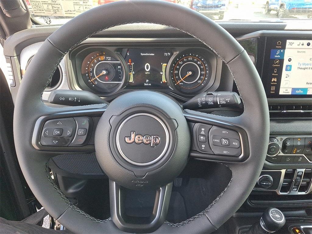 new 2025 Jeep Wrangler car, priced at $45,086