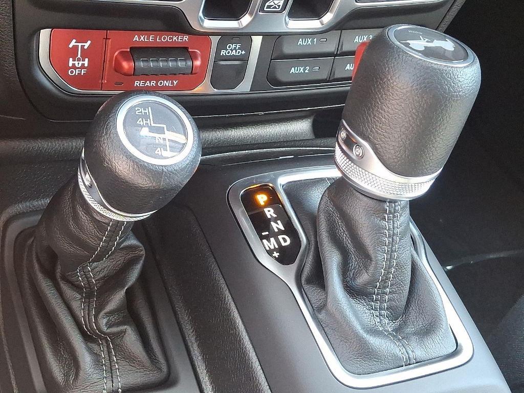 new 2025 Jeep Wrangler car, priced at $45,091