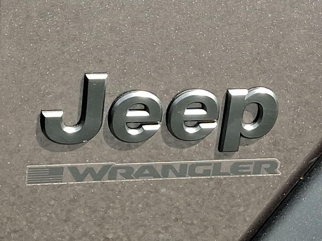 new 2025 Jeep Wrangler car, priced at $45,091