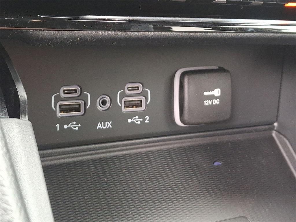 new 2025 Jeep Grand Cherokee car, priced at $43,046