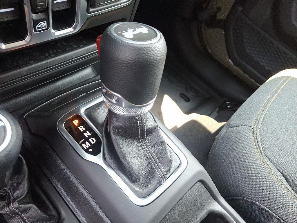 new 2025 Jeep Wrangler car, priced at $47,621