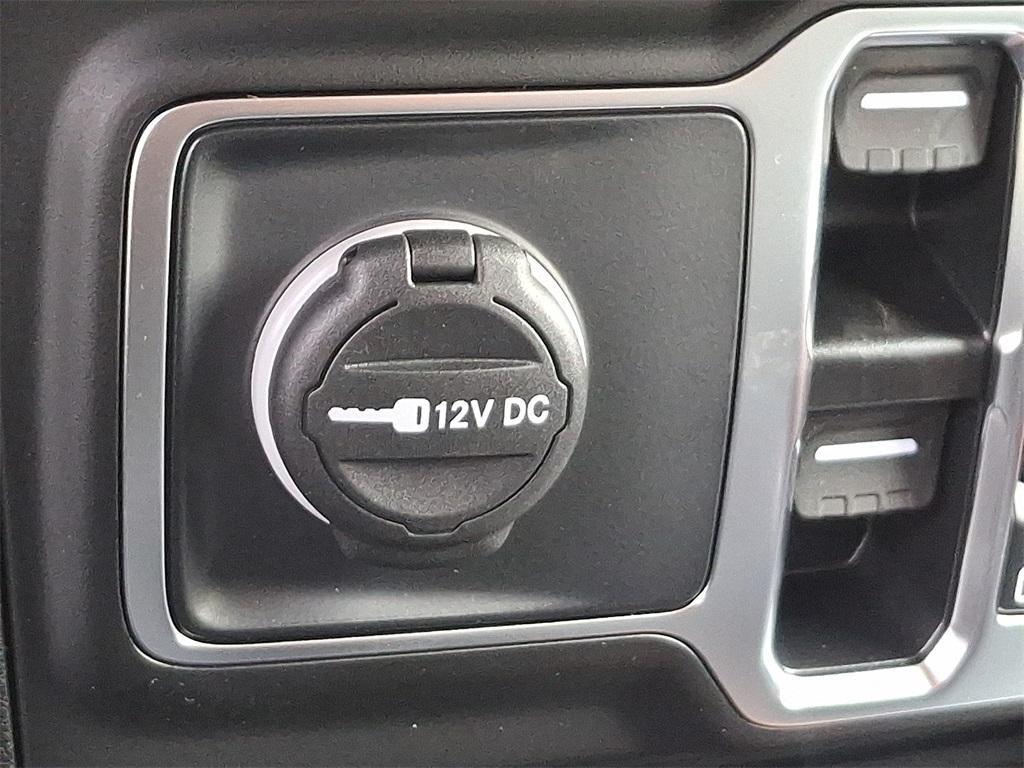 new 2025 Jeep Wrangler car, priced at $47,762