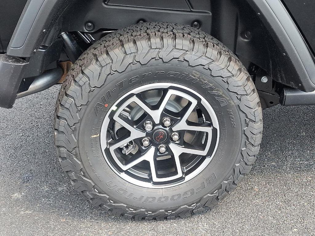 new 2025 Jeep Wrangler car, priced at $55,899
