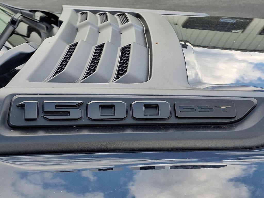 new 2025 Ram 1500 car, priced at $58,557