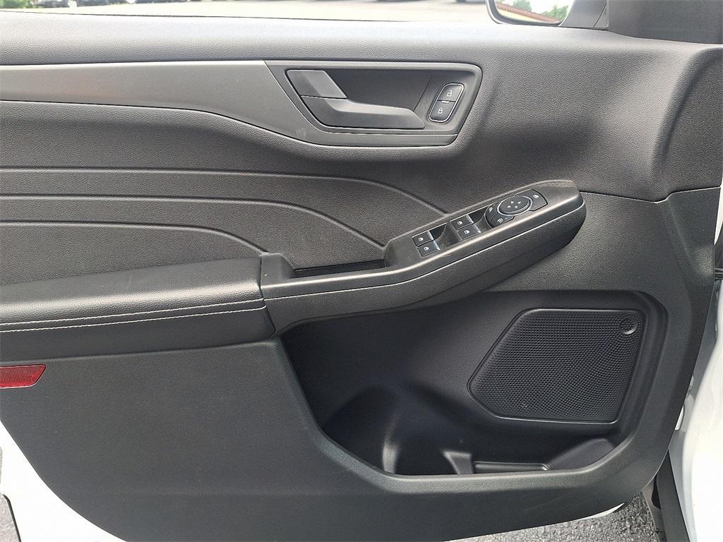 used 2023 Ford Escape car, priced at $24,322