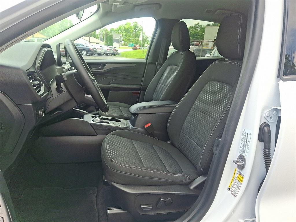 used 2023 Ford Escape car, priced at $24,322