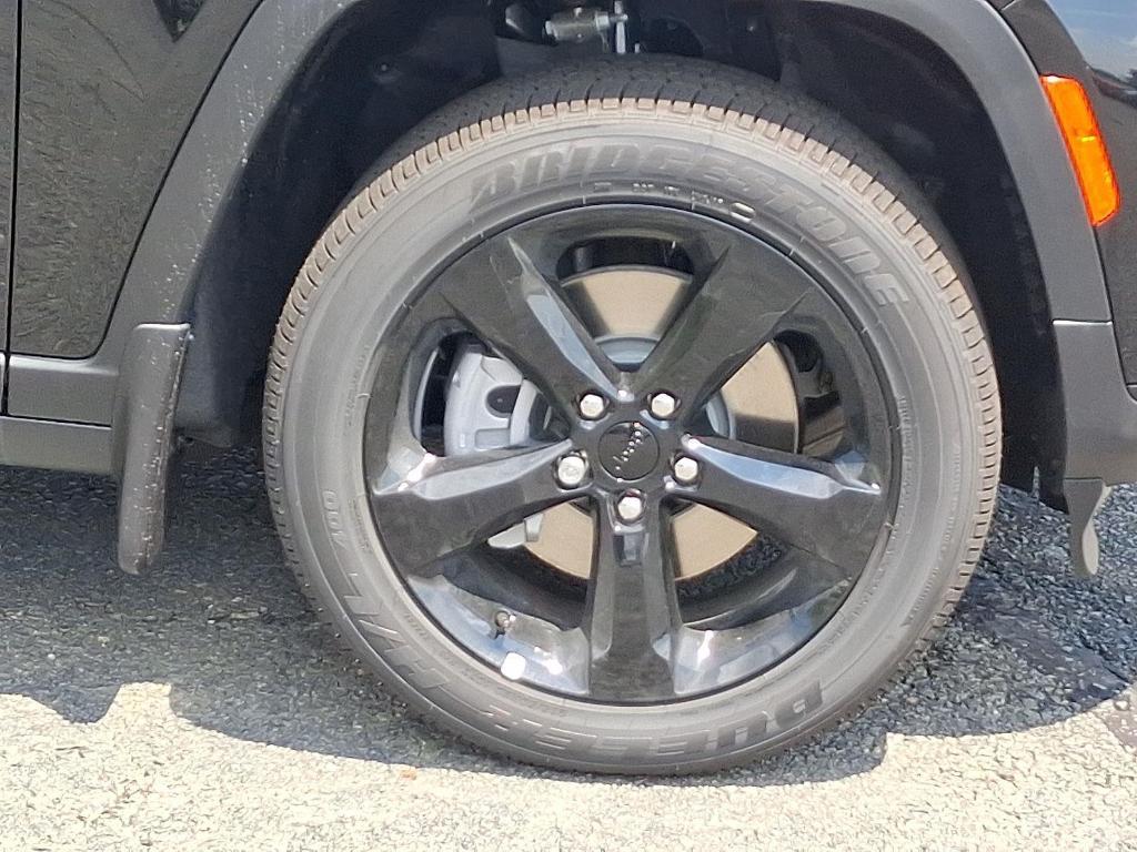 new 2025 Jeep Grand Cherokee L car, priced at $44,909