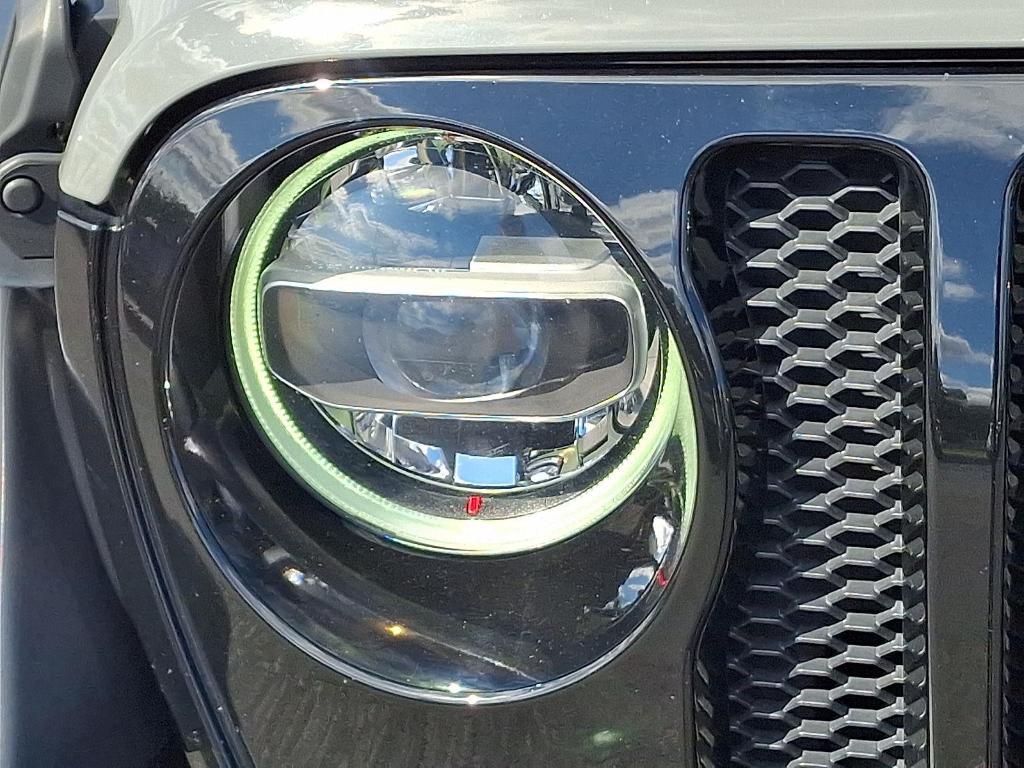 used 2021 Jeep Wrangler Unlimited car, priced at $28,515