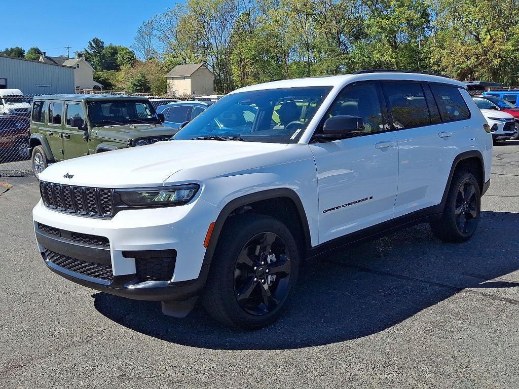used 2023 Jeep Grand Cherokee L car, priced at $32,995