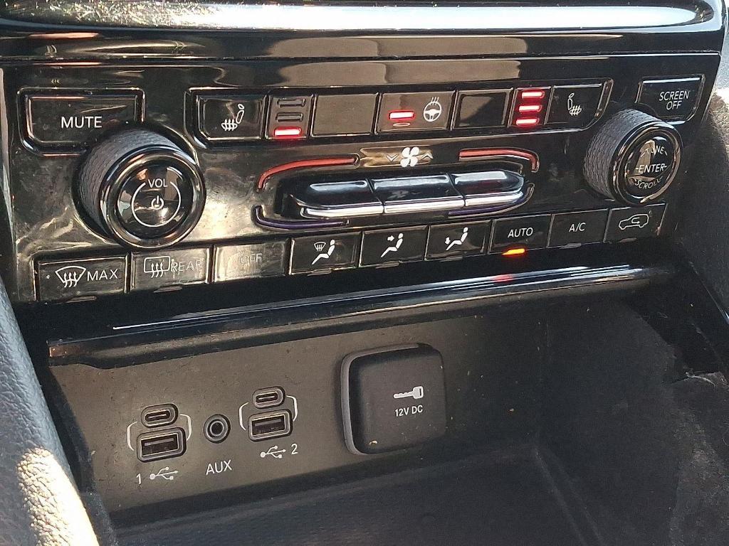 used 2023 Jeep Grand Cherokee L car, priced at $32,995