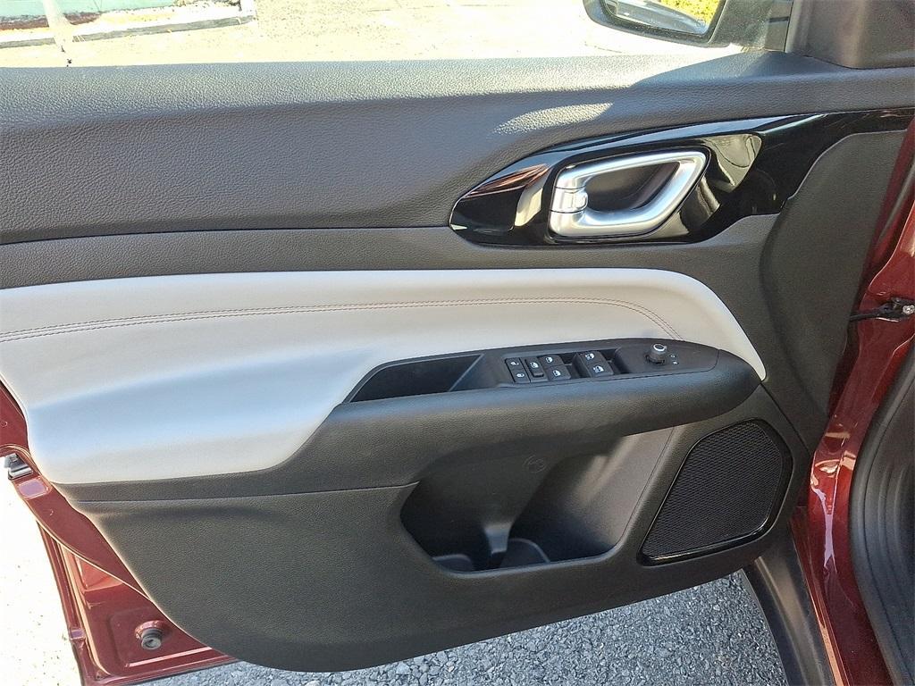 used 2022 Jeep Compass car, priced at $22,399