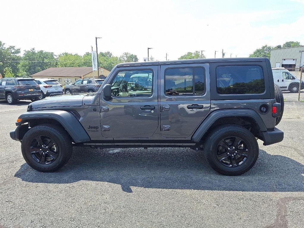 used 2022 Jeep Wrangler Unlimited car, priced at $31,544