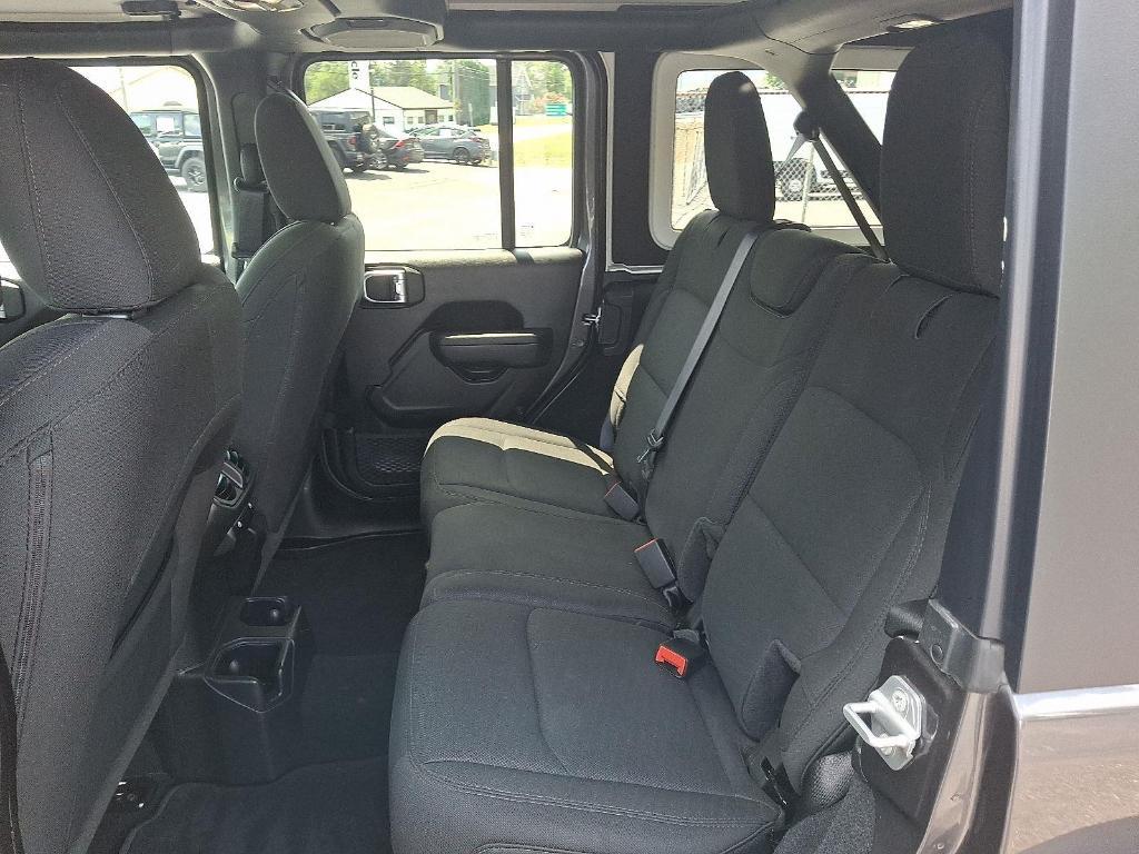 used 2022 Jeep Wrangler Unlimited car, priced at $31,544