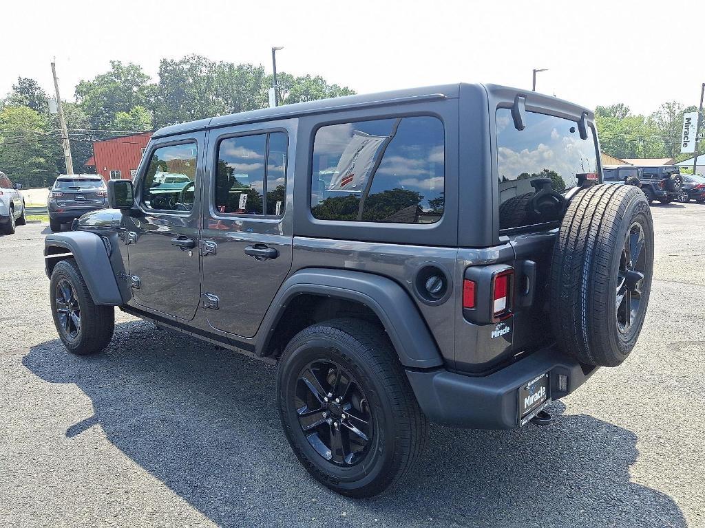 used 2022 Jeep Wrangler Unlimited car, priced at $31,544
