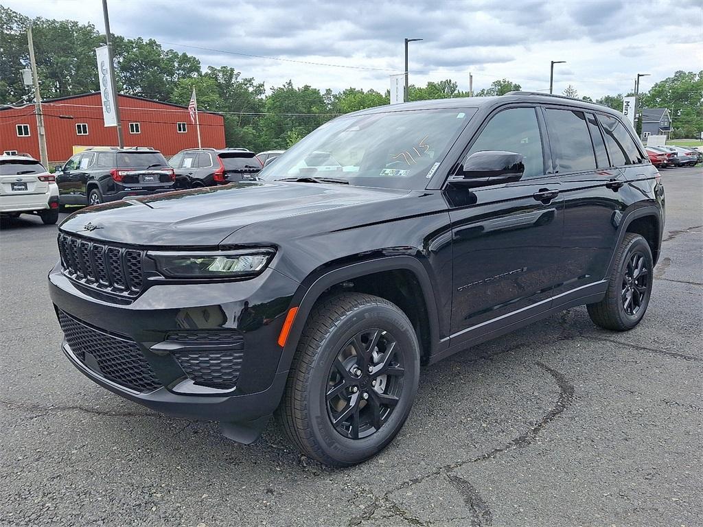 new 2025 Jeep Grand Cherokee car, priced at $43,586