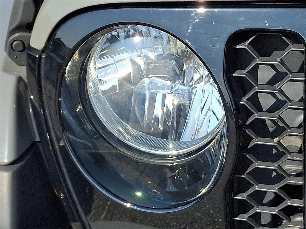 used 2021 Jeep Gladiator car, priced at $31,423