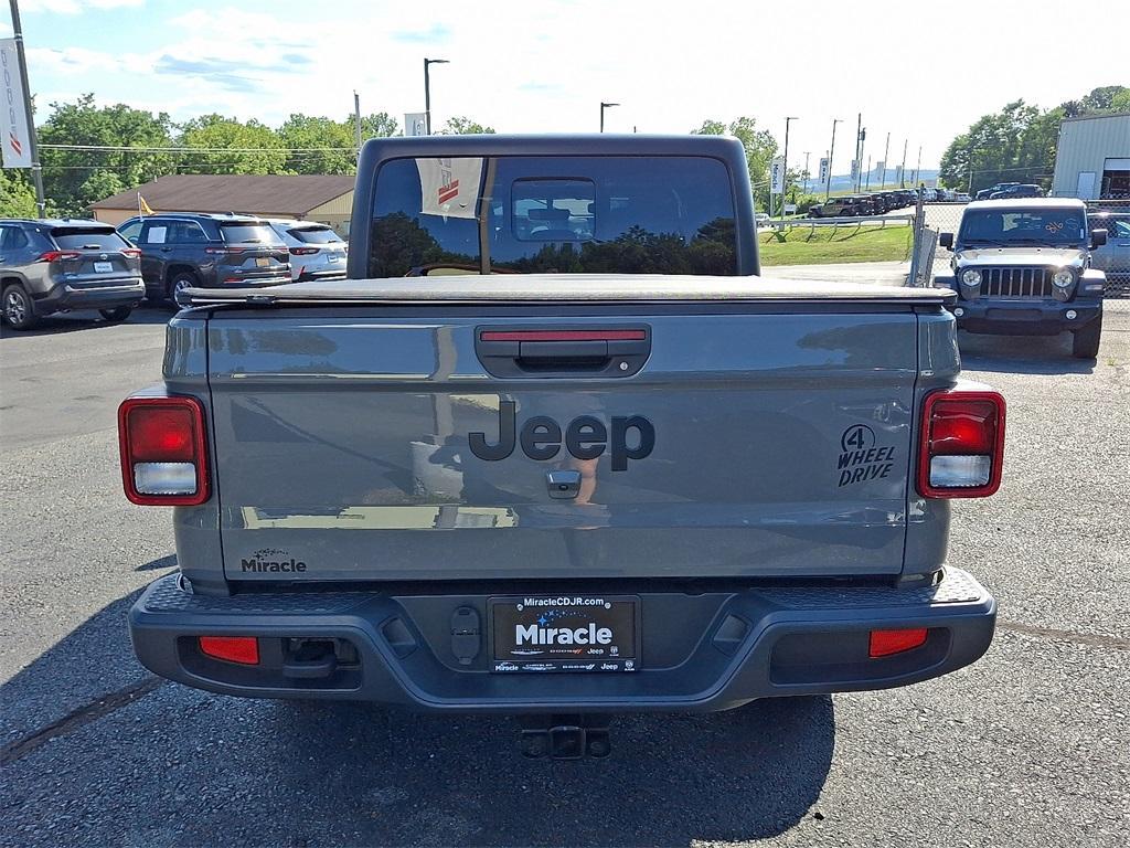 used 2021 Jeep Gladiator car, priced at $31,423