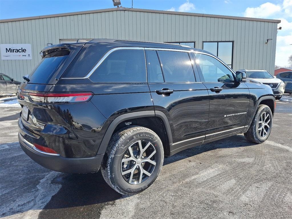 new 2025 Jeep Grand Cherokee car, priced at $45,809