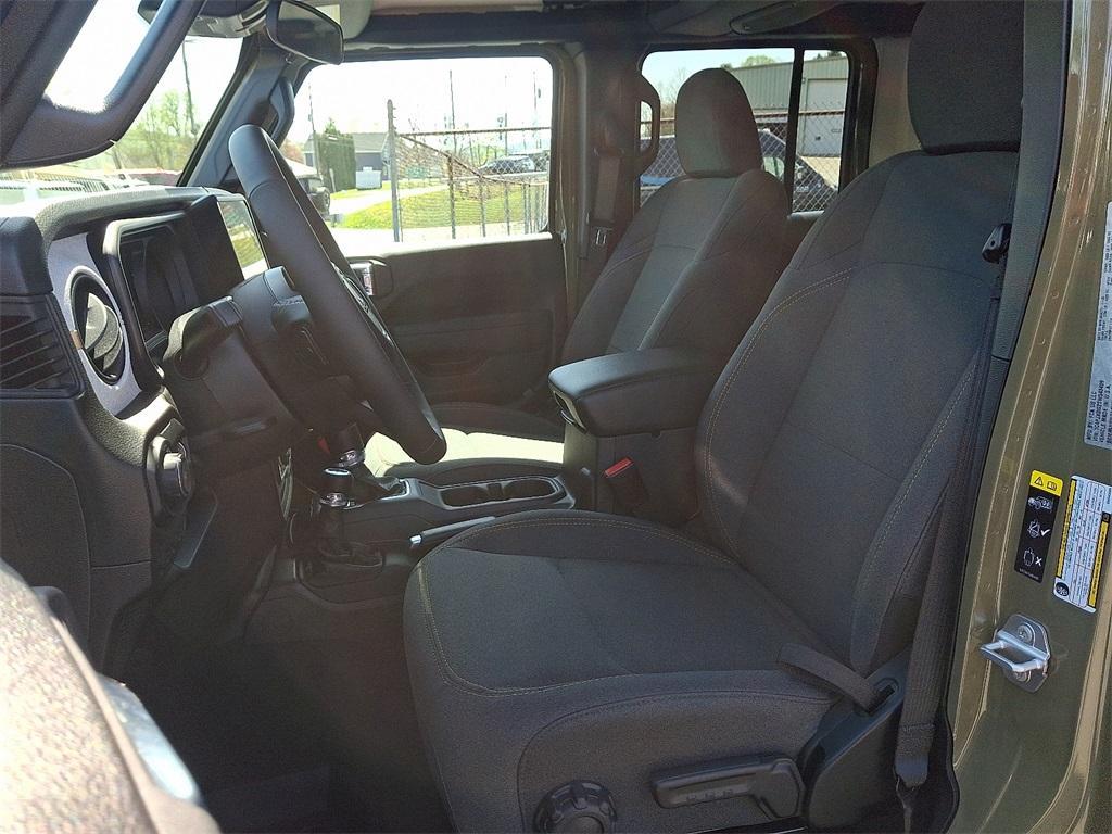 new 2025 Jeep Wrangler car, priced at $51,730