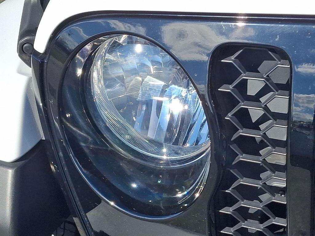 used 2022 Jeep Gladiator car, priced at $31,995