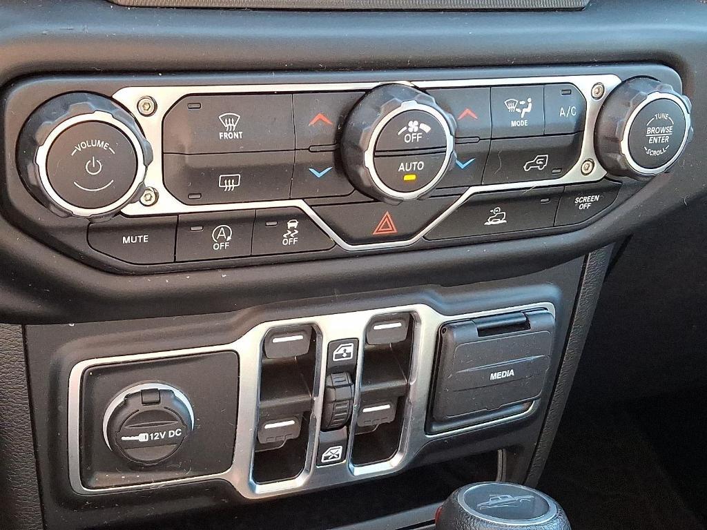 used 2022 Jeep Gladiator car, priced at $31,995