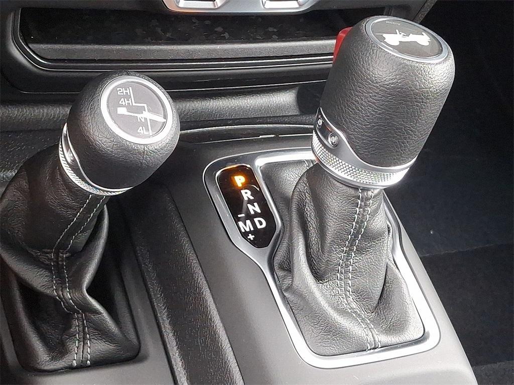 new 2025 Jeep Wrangler car, priced at $42,484