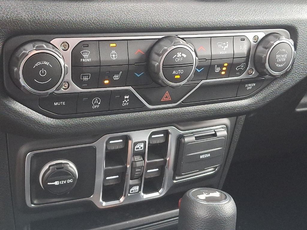 new 2025 Jeep Wrangler car, priced at $44,843