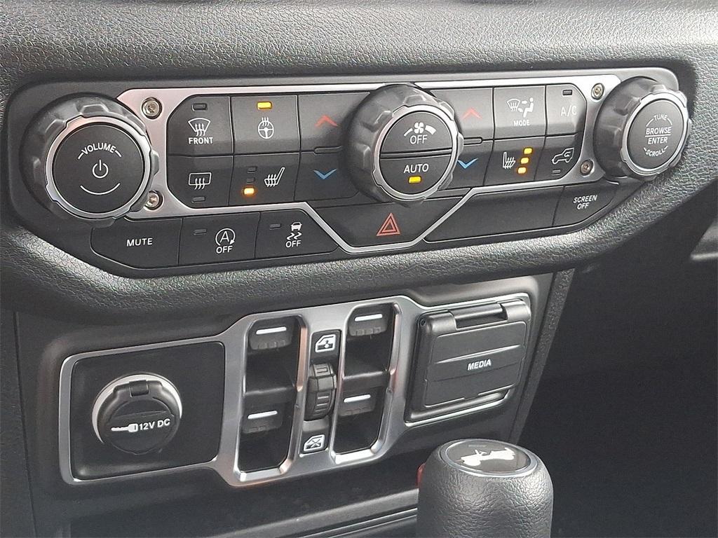 new 2025 Jeep Wrangler car, priced at $42,484