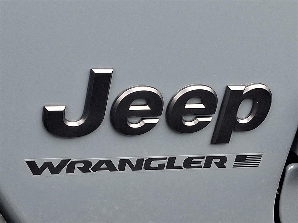 new 2025 Jeep Wrangler car, priced at $42,484