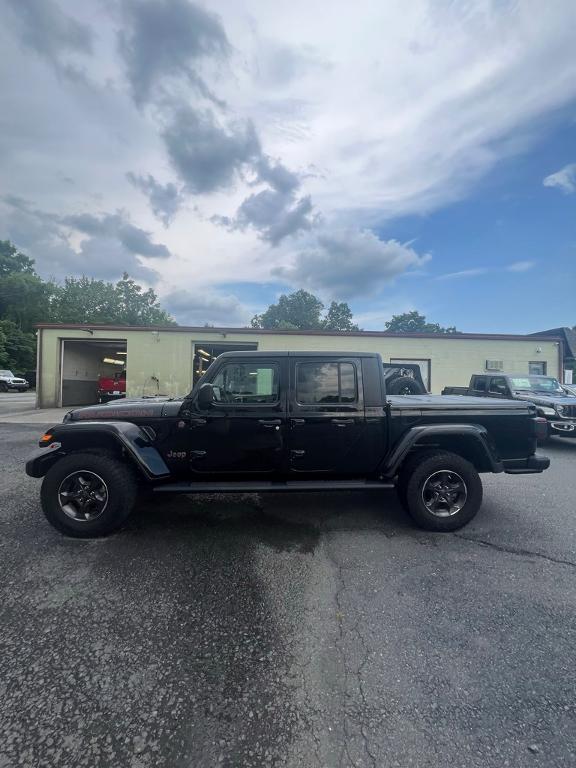 used 2021 Jeep Gladiator car, priced at $38,522