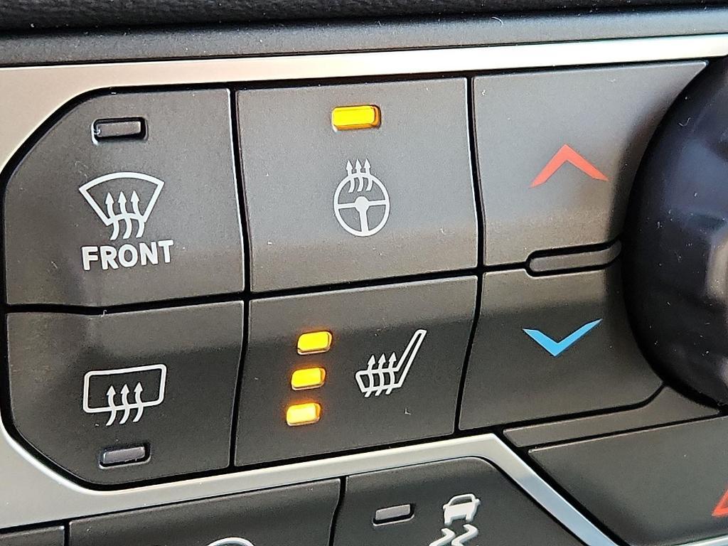 new 2025 Jeep Gladiator car, priced at $44,259