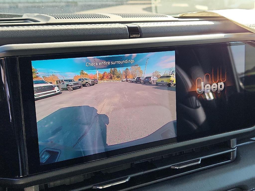 new 2025 Jeep Gladiator car, priced at $44,259