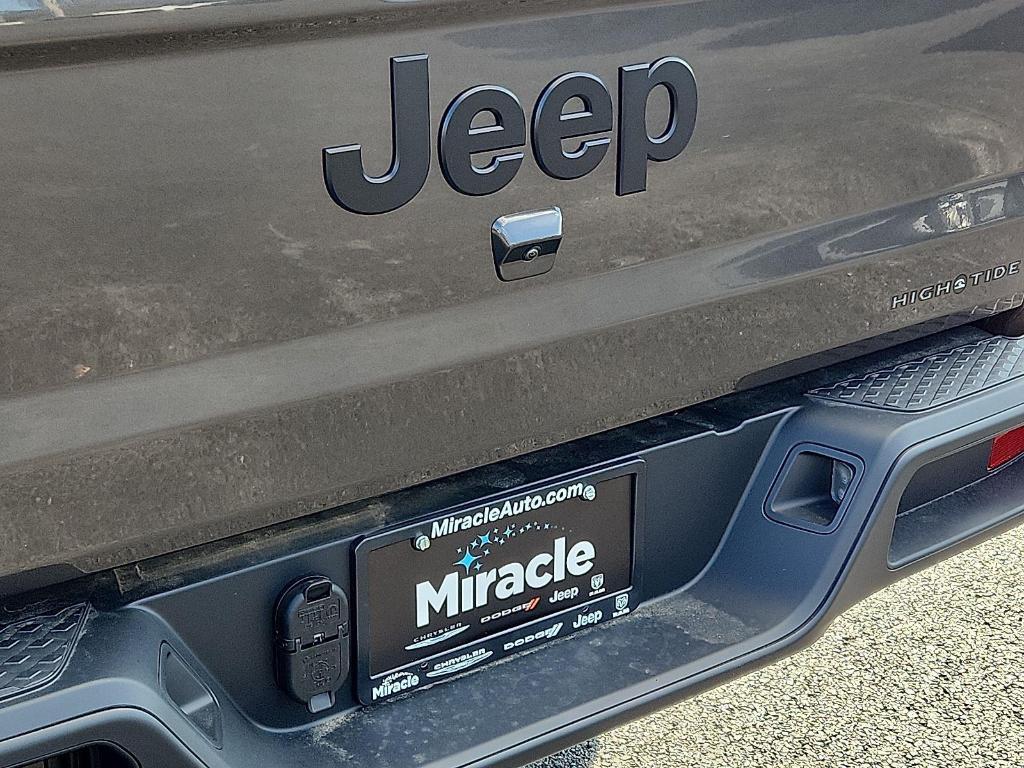 new 2025 Jeep Gladiator car, priced at $44,259