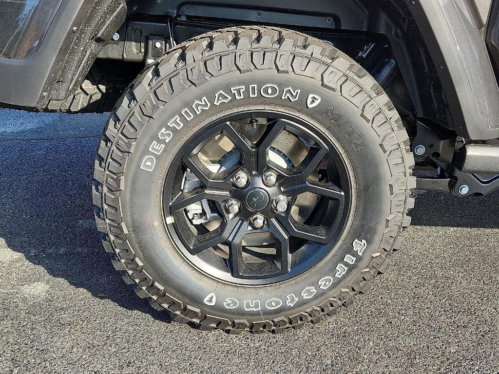 new 2025 Jeep Gladiator car, priced at $44,259