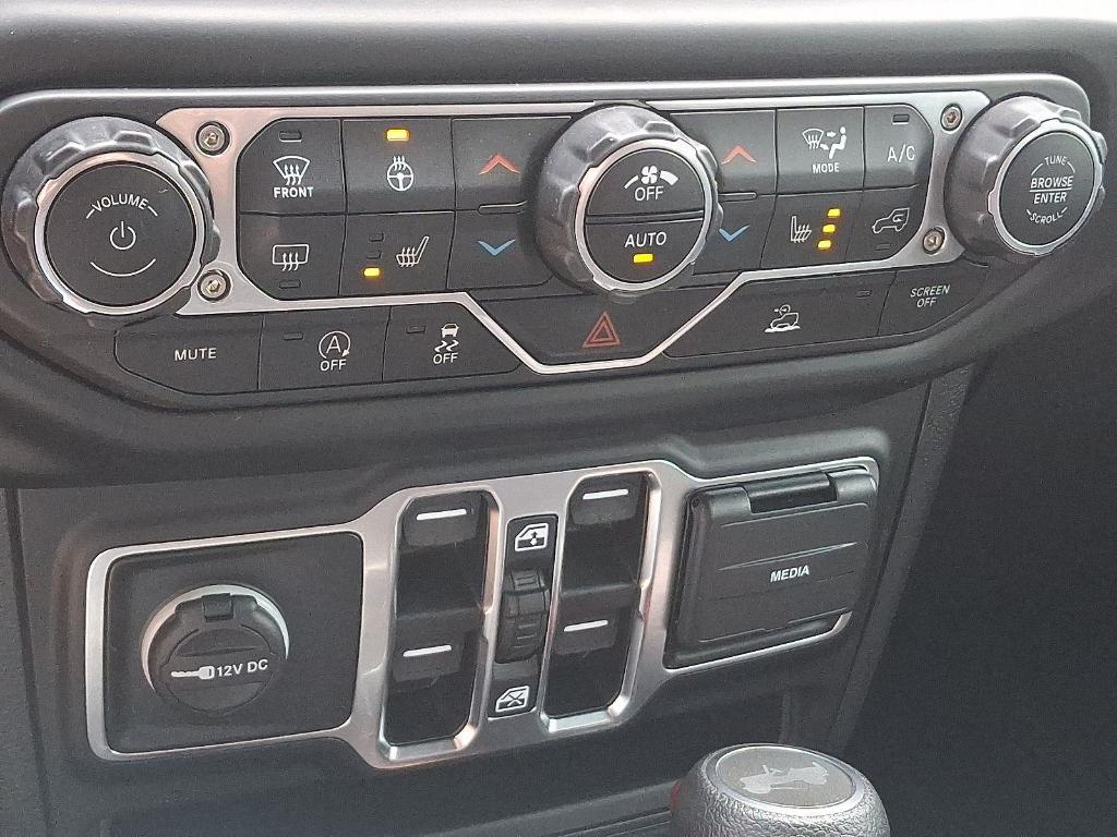 used 2022 Jeep Wrangler Unlimited car, priced at $31,558
