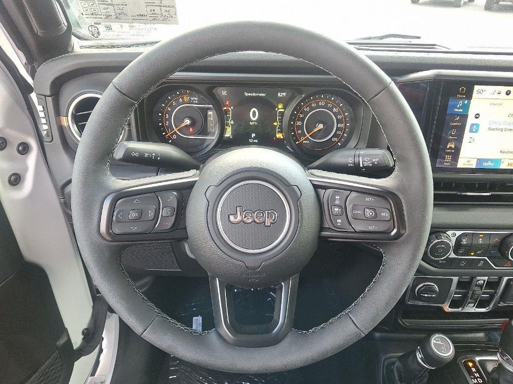 new 2025 Jeep Gladiator car, priced at $41,723