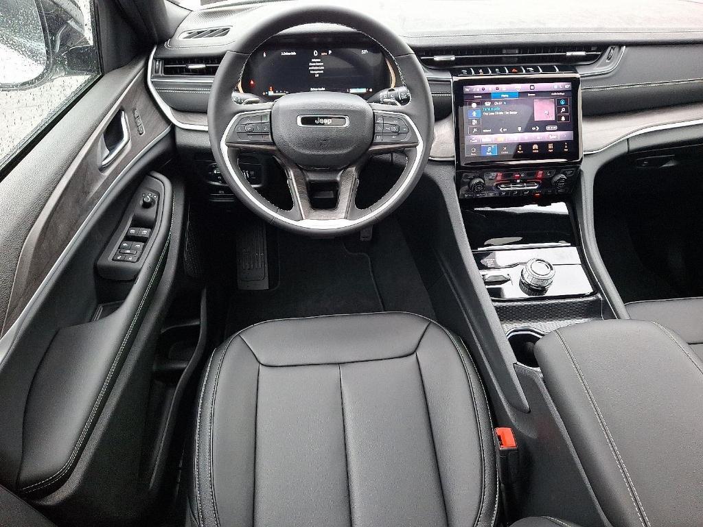 new 2025 Jeep Grand Cherokee L car, priced at $47,885